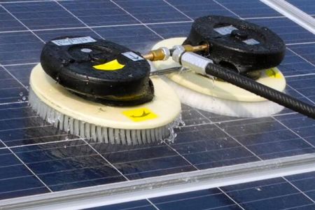 傲群光伏毛刷:助力光伏產業清潔高效運行 傲群光伏毛刷:助力光伏產業清潔高效運行